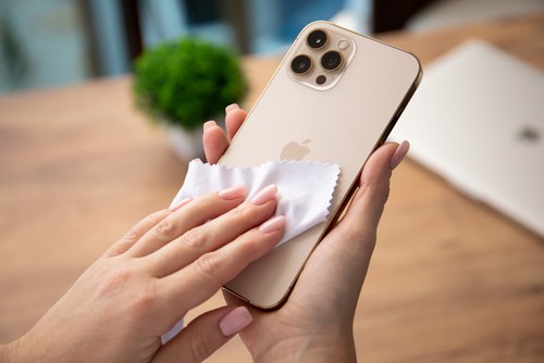 iPhone cleaning